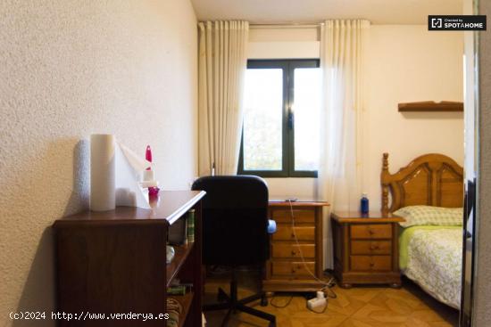 Acogedora habitación en alquiler en apartamento de 3 dormitorios en Vicálvaro - MADRID