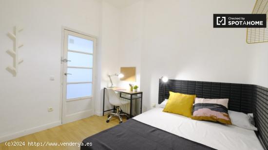 Acogedora habitación en apartamento de 7 dormitorios en Argüelles, Madrid - MADRID