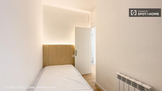 Preciosa habitación en alquiler en apartamento de 4 dormitorios en L'Esquerra de l'Eixample - BARCE