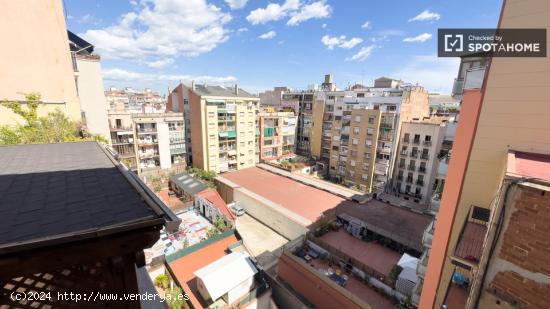 Preciosa habitación en alquiler en apartamento de 4 dormitorios en L'Esquerra de l'Eixample - BARCE