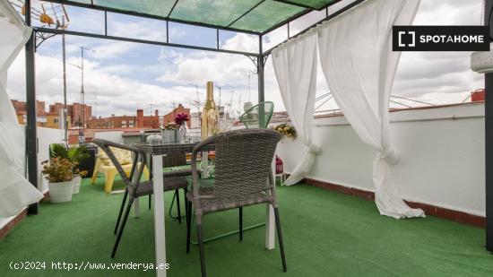 Apartamento de 3 dormitorios en alquiler en Puente de Vallecas - MADRID