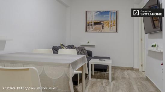 Elegante apartamento de 3 dormitorios en alquiler en Poblats Marítims - VALENCIA