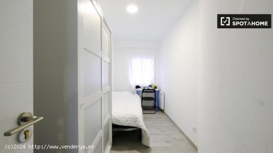 Acogedora habitación con cama individual en alquiler en Puerta del Ángel - MADRID