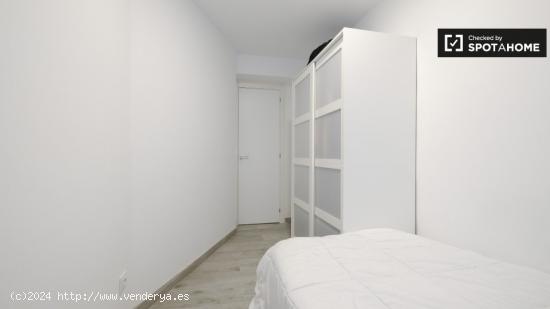 Acogedora habitación con cama individual en alquiler en Puerta del Ángel - MADRID