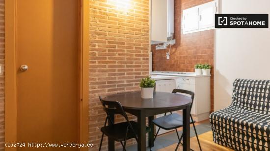 Precioso apartamento de 1 dormitorio en alquiler cerca del metro en el centro de Lavapiés - MADRID