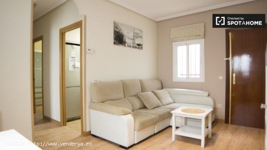 Precioso apartamento de 2 dormitorios en alquiler en Atocha - MADRID