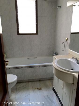 Habitación en piso compartido en Córdoba - CORDOBA