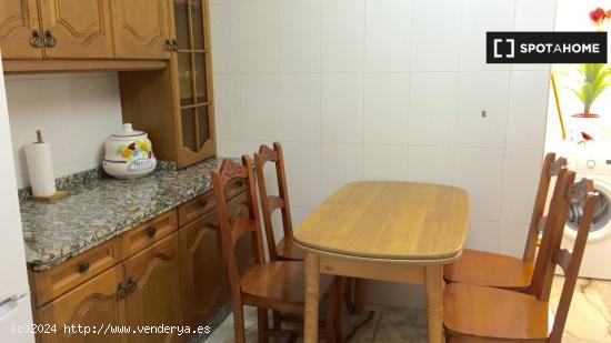 Habitación en piso compartido en Córdoba - CORDOBA