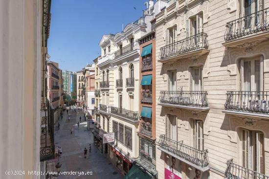 Piso entero de 3 habitaciones en madrid. - MADRID