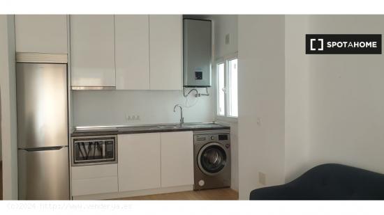 Piso en alquiler de 3 habitaciones en Málaga - MALAGA