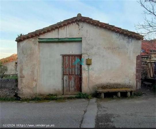 Casa independiente con terreno urbano - CANTABRIA