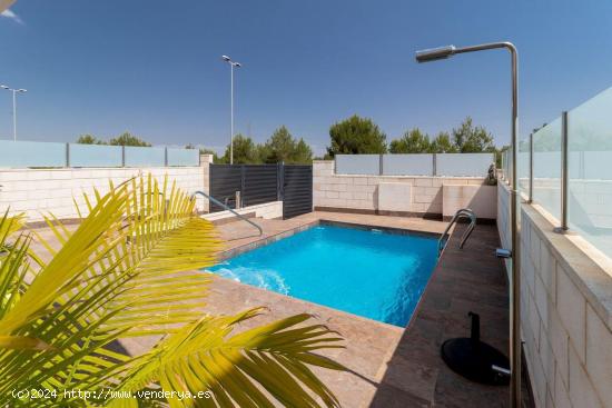 Moderna villa con piscina privada - ALICANTE