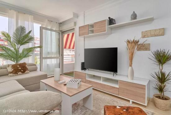 APARTAMENTO CON VISTAS AL MAR EN TORRE DEL MAR - MALAGA