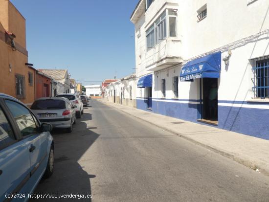 DOS LOCALES EN LA ZONA DEL BARRIO ALTO - CADIZ