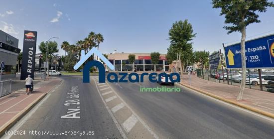 PLAZA DE GARAJE EN URB. LOS GIRASOLES / ENTRENARANJOS - SEVILLA