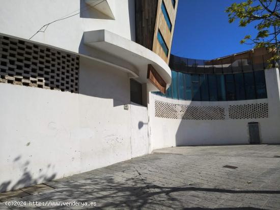 EDIFICIO EN VENTA EN BENALMÁDENA - MALAGA