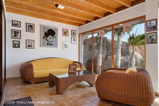 Preciosa villa a la venta en Playa Blanca - Yaiza