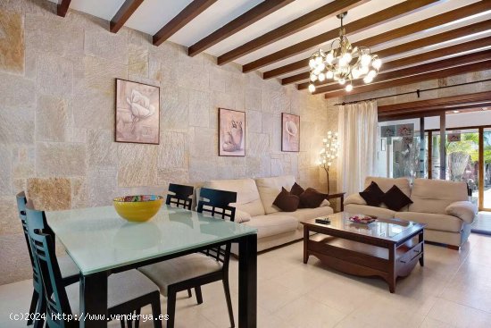 Preciosa villa a la venta en Playa Blanca - Yaiza