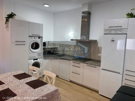 ¡SE ALQUILA ESTUPENDO PISO DE DOS HABITACIONES EN MARBELLA CENTRO!!,“SOLO DE SEPTIEMBRE A JUNIO P