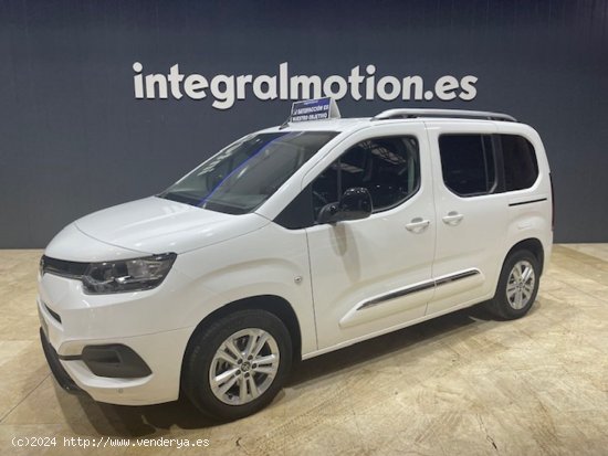 Toyota Proace City Verso 1.2 81kW (110CV) Family Active L1 - Sada