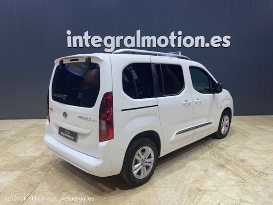 Toyota Proace City Verso 1.2 81kW (110CV) Family Active L1 - Sada