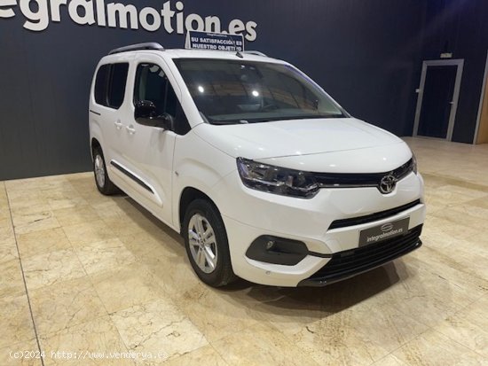 Toyota Proace City Verso 1.2 81kW (110CV) Family Active L1 - Sada