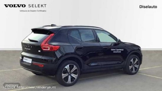 Volvo XC40 BEV 70KWH RECHARGE CORE 231 5P de 2023 con 8.200 Km por 35.900 EUR. en Barcelona