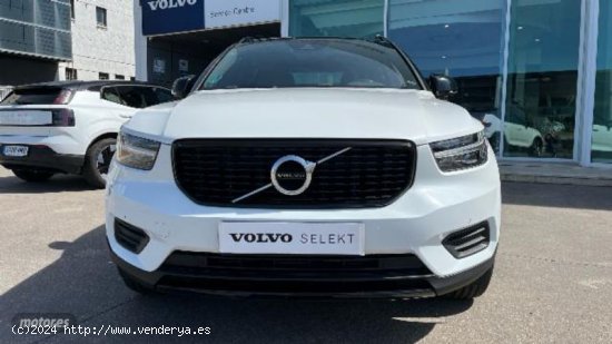 Volvo XC40 XC40 D4 AWD R-Design Automatico de 2020 con 110.541 Km por 33.900 EUR. en Zamora