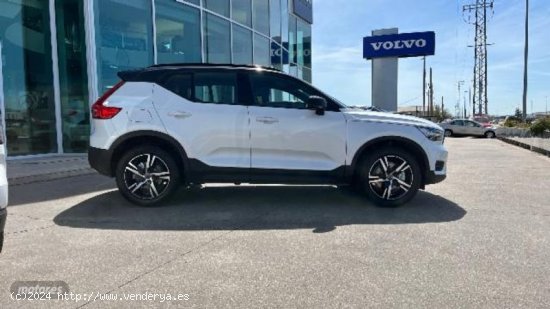 Volvo XC40 XC40 D4 AWD R-Design Automatico de 2020 con 110.541 Km por 33.900 EUR. en Zamora