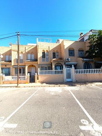 DÚPLEX CON PISCINA, SOLÁRIUM, SÓTANO Y GARAJE A 400M DE LA PLAYA DE LA MATA - ALICANTE