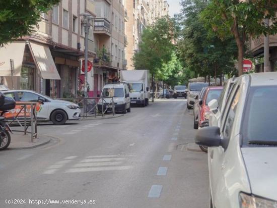 PLAZA DE GARAJE EN PEDRO ANTONIO!! - GRANADA