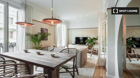 Apartamento de 3 dormitorios en alquiler en Malasaña, Madrid - MADRID