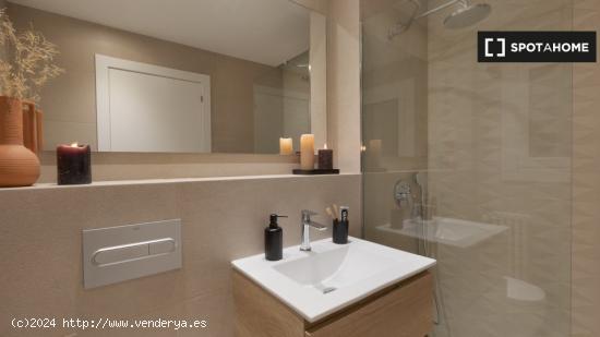 Apartamento de 3 dormitorios en alquiler en Barcelona - BARCELONA