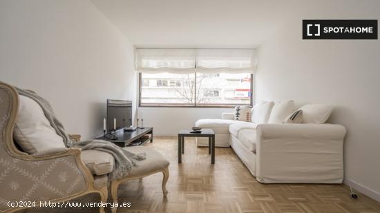 Apartamento de 3 dormitorios en alquiler en Almagro, Madrid. - MADRID