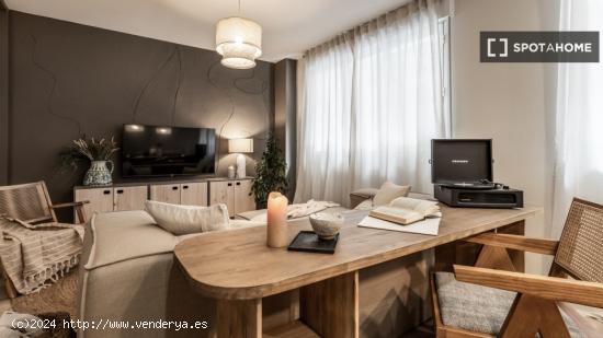 Apartamento de 3 habitaciones en alquiler en Trafalgar - MADRID