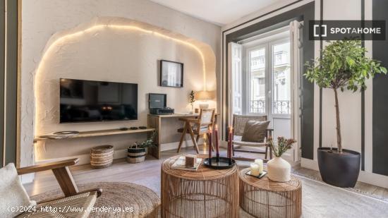 Apartamento de 2 dormitorios en alquiler en Trafalgar - MADRID