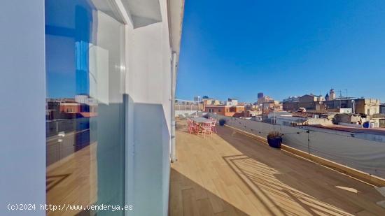 Impresionante terraza en ático duplex - BARCELONA