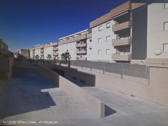 SE VENDE PLAZA DE GARAJE EN RESIDENCIAL LA CANALEJA EN JEREZ DE LA FRONTERA - CADIZ