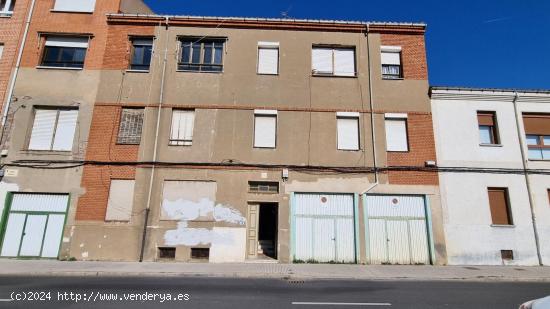  APARTAMENTO PARA REFORMAR ZONA DOCTOR FLEMING - LEON 