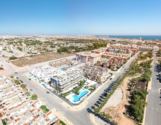 COMPLEJO RESIDENCIAL DE OBRA NUEVA EN LOMAS DE CABO ROIG - ALICANTE