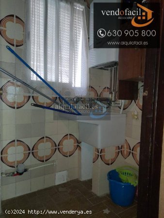 SE VENDE PISO CON GARAJE Y TRASTERO EN CHINCHILLA DE 4 HABITACIONES POR 80000€