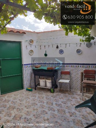 SE VENDE CHALET EN EL JARDIN DE 4 DORMITORIOS POR 95000€