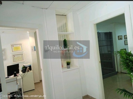 SE ALQUILA OFICINA EN C/ SAN JULIAN POR 250€ TODO INCLUIDO