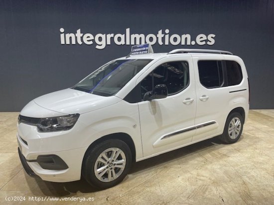  Toyota Proace City Verso 1.2 81kW (110CV) Family Active L1 -  