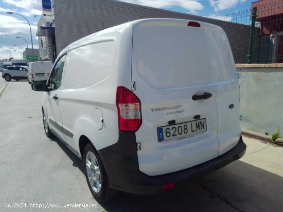 Ford Transit Courier Van 1.5 TDCi 100 CV AÑO 2021 CERTIFICADO DE KILOMETROS Y CARROCERIA - Malaga