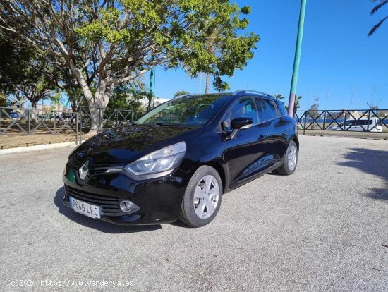  Renault Clio Grand Tour 1.5 DCI LIMITED EDITION 90 CV CERTIFICADO DE KILOMETROS Y CARROCERIA - Malag 