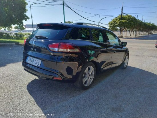 Renault Clio Grand Tour 1.5 DCI LIMITED EDITION 90 CV CERTIFICADO DE KILOMETROS Y CARROCERIA - Malag