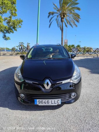 Renault Clio Grand Tour 1.5 DCI LIMITED EDITION 90 CV CERTIFICADO DE KILOMETROS Y CARROCERIA - Malag