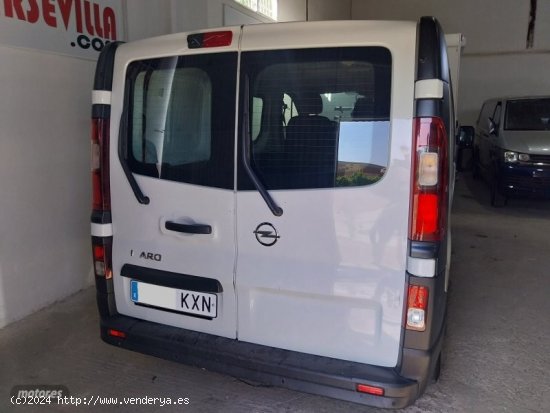 Opel Vivaro Combi 6 1.6CDTI SS 120CV L1 2.7t de 2019 con 190.215 Km por 16.600 EUR. en Sevilla