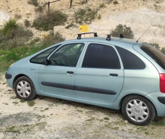  Citroen Xsara Picasso 2.0 HDI de 2001 con 515.000 Km por 1.750 EUR. en Albacete 